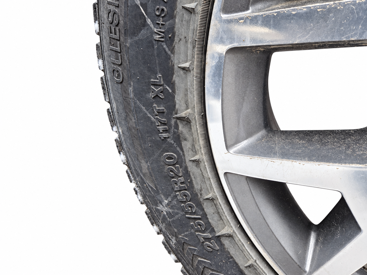 2012 Chevrolet Silverado 1500 20-Inch Wheels with 275/55R20 Studded Winter Tires